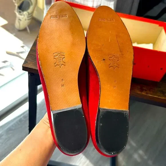 Anne Klein Suede Flats Red Gold Trim Size 9 Genuine Leather Made in Italy - Picture 4 of 9